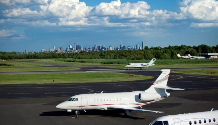 The Coverage and Availability of NYC Limo Services for Major Airports in New York City 6 mershot | NYC Limo Service