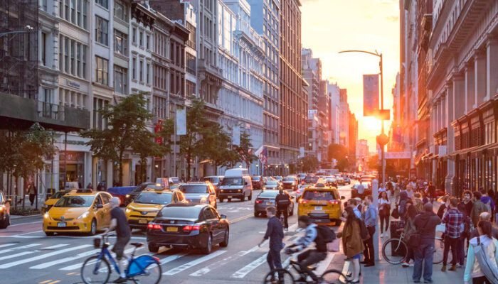 Pros and Cons of Different Modes of Transportation in NYC 2 shutterstock 11275505931 | NYC Limo Service